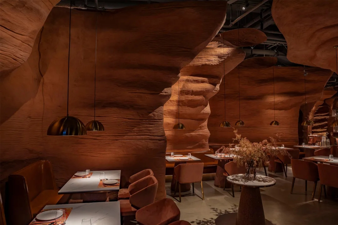 粤菜深圳餐饮空间设计，让你穿梭在原始峡谷之中